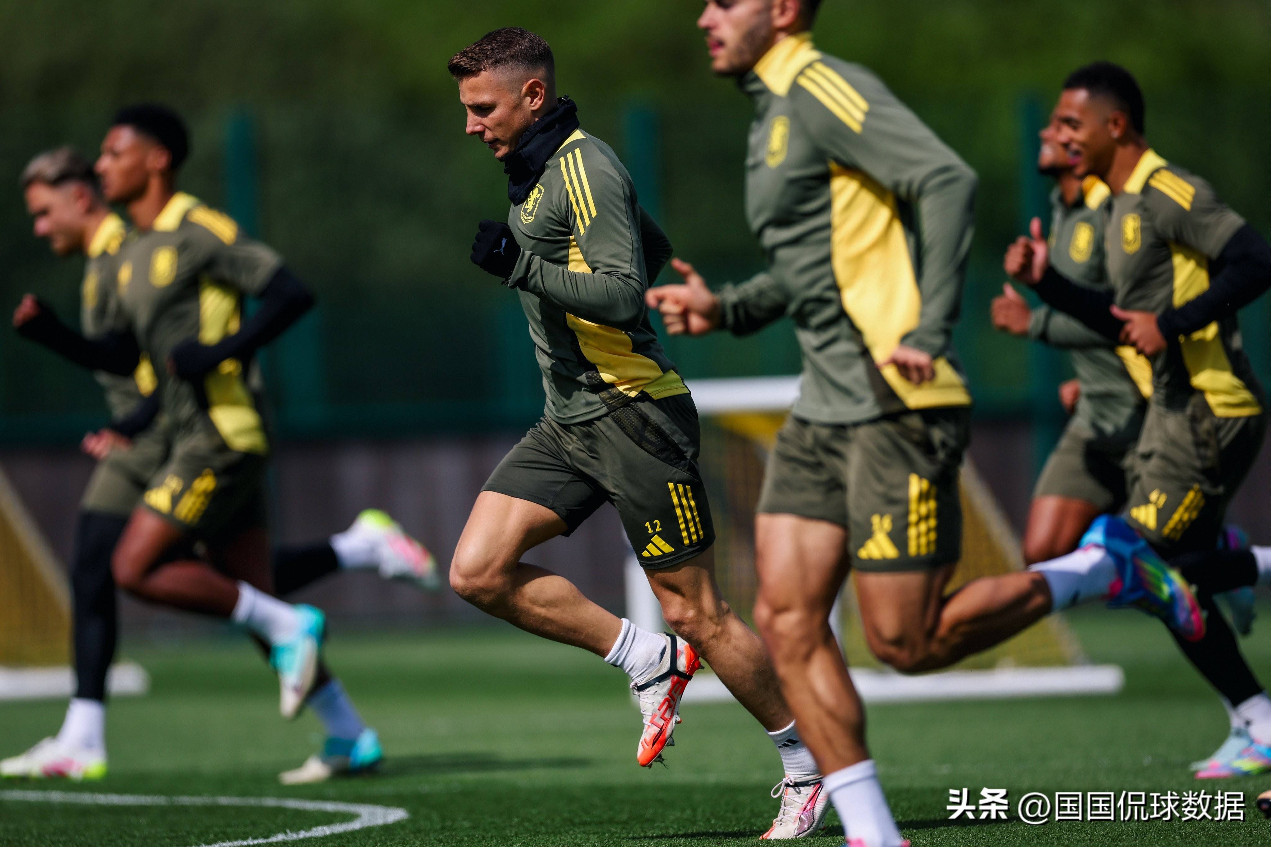 DB彩票官方网站-维拉战胜对手，英格兰足球实力逐渐崭露头角