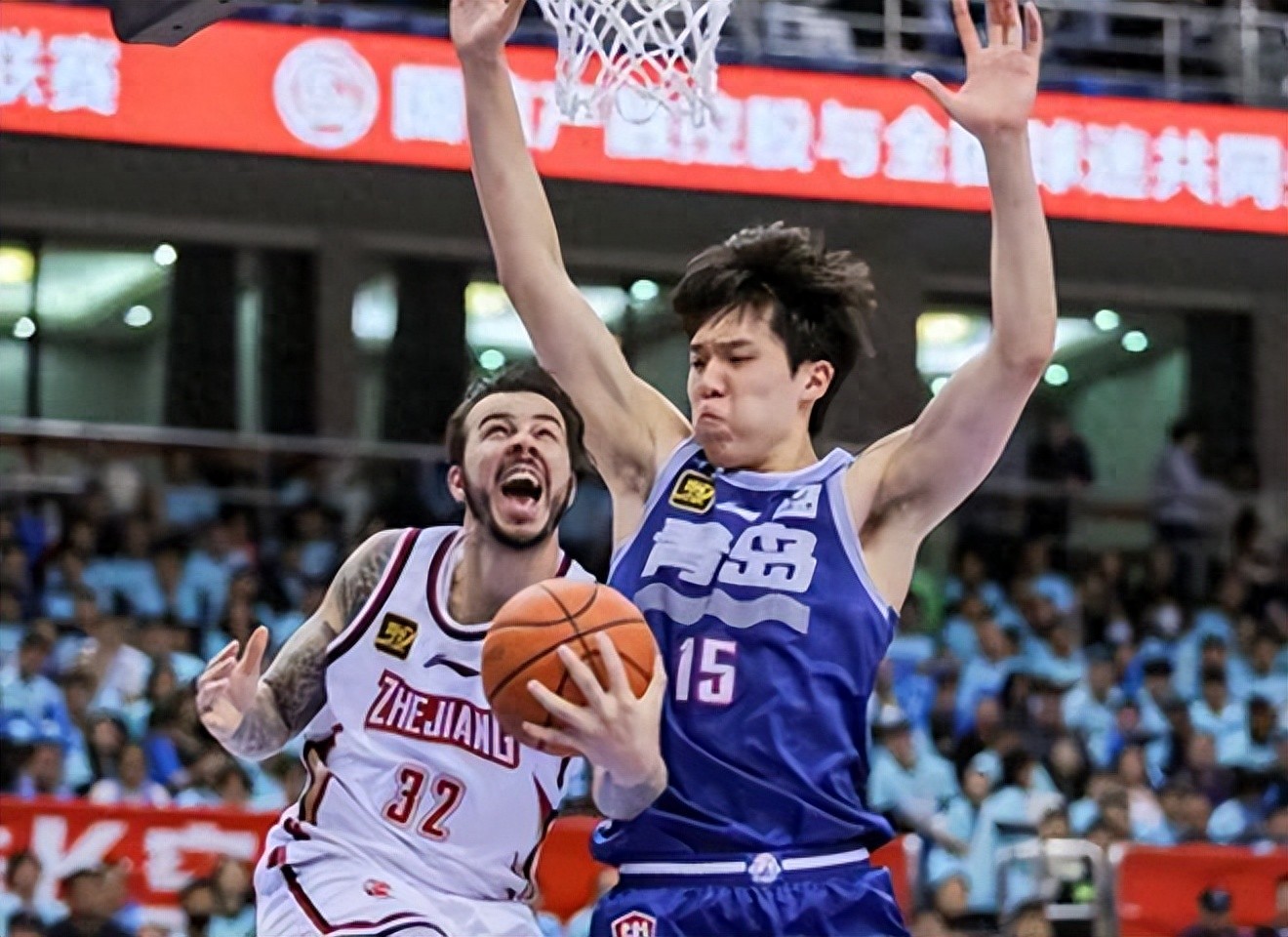 DB彩票-球队备战遇重伤患，关键球员恐无缘出场的简单介绍